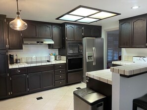 Fridge, microwave, oven, stovetop - Livermore  (Livermore)