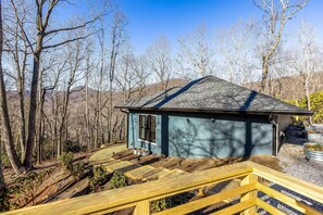 Exterior - Little Bee Woods (Swannanoa)