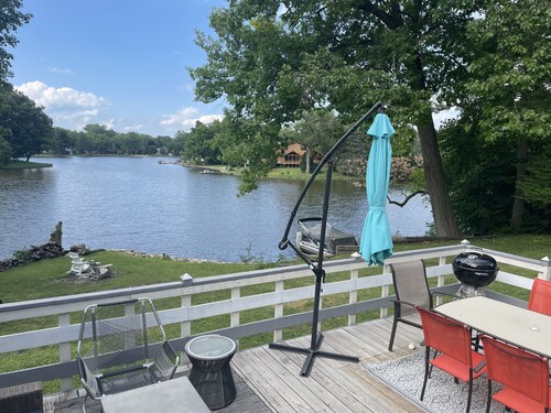 Beautiful lake house tucked away in quiet neighborhood
