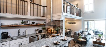 Louisville's Award-Winning Historic Shantyboathouse