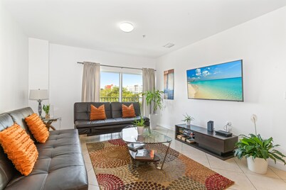 Cozy 3BR/2BA  King Bed  Free Parking  Pet-Friendly