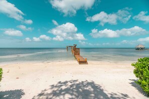 Sur la plage, serviettes de plage