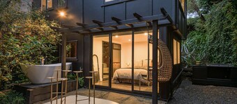 City Side Garden Sanctuary + Outdoor bath