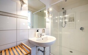 Een douche, een haardroger