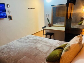 1 camera, ferro/asse da stiro, Wi-Fi gratuito, lenzuola