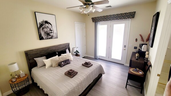 1 bedroom, free WiFi, wheelchair access - Modern 1 bedroom private suite - FREE parking on premises (Las Vegas)