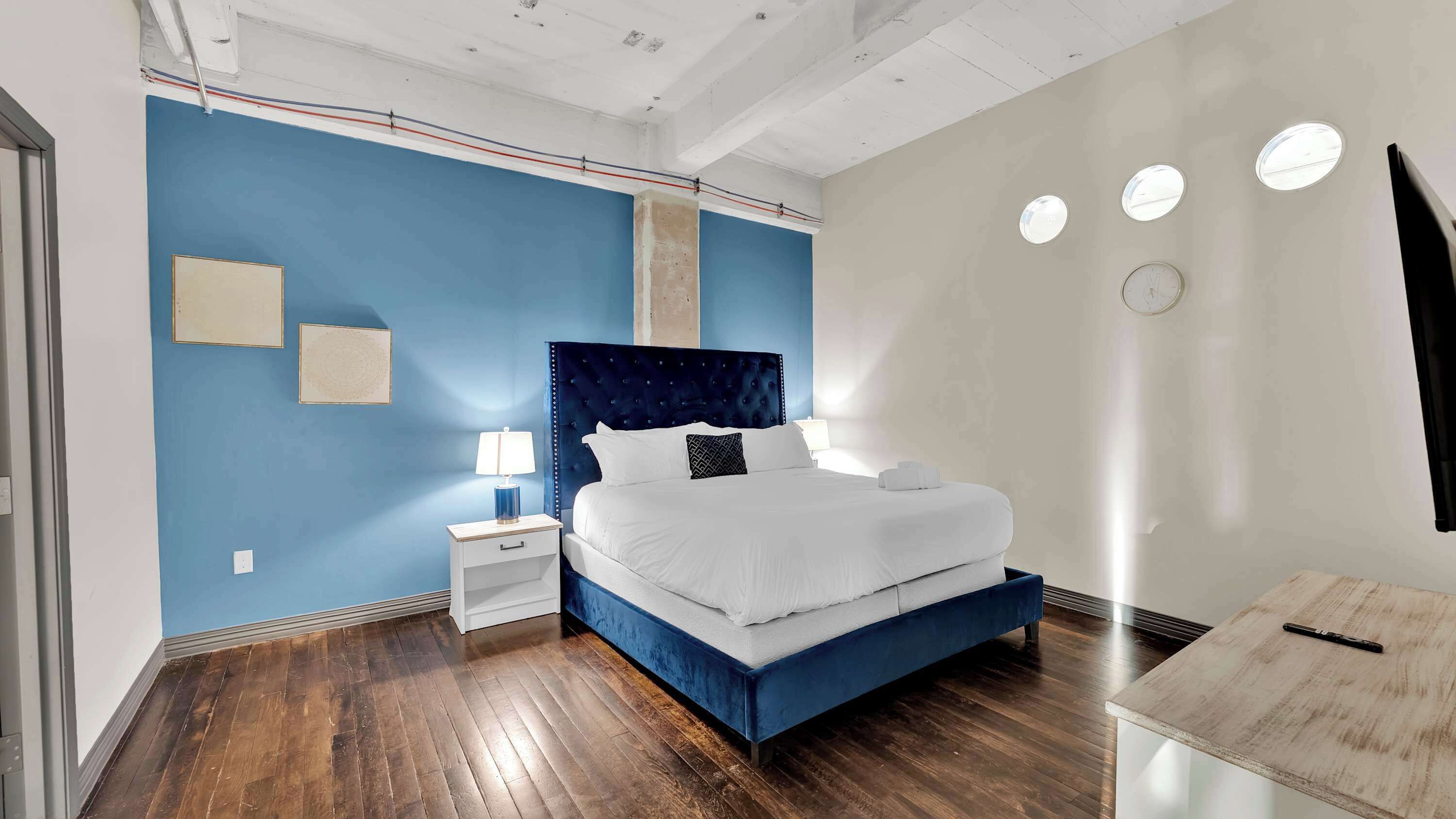 3 多间卧室、办公桌、熨斗/熨衣板、旅行婴儿床