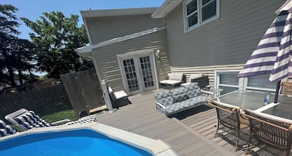6 Bed 4 Bath Cape May POOL & HOT TUB, Dog Friendly Sleeps 14 EV Charging