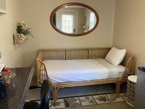 1 habitación, escritorio, wifi gratis y ropa de cama 