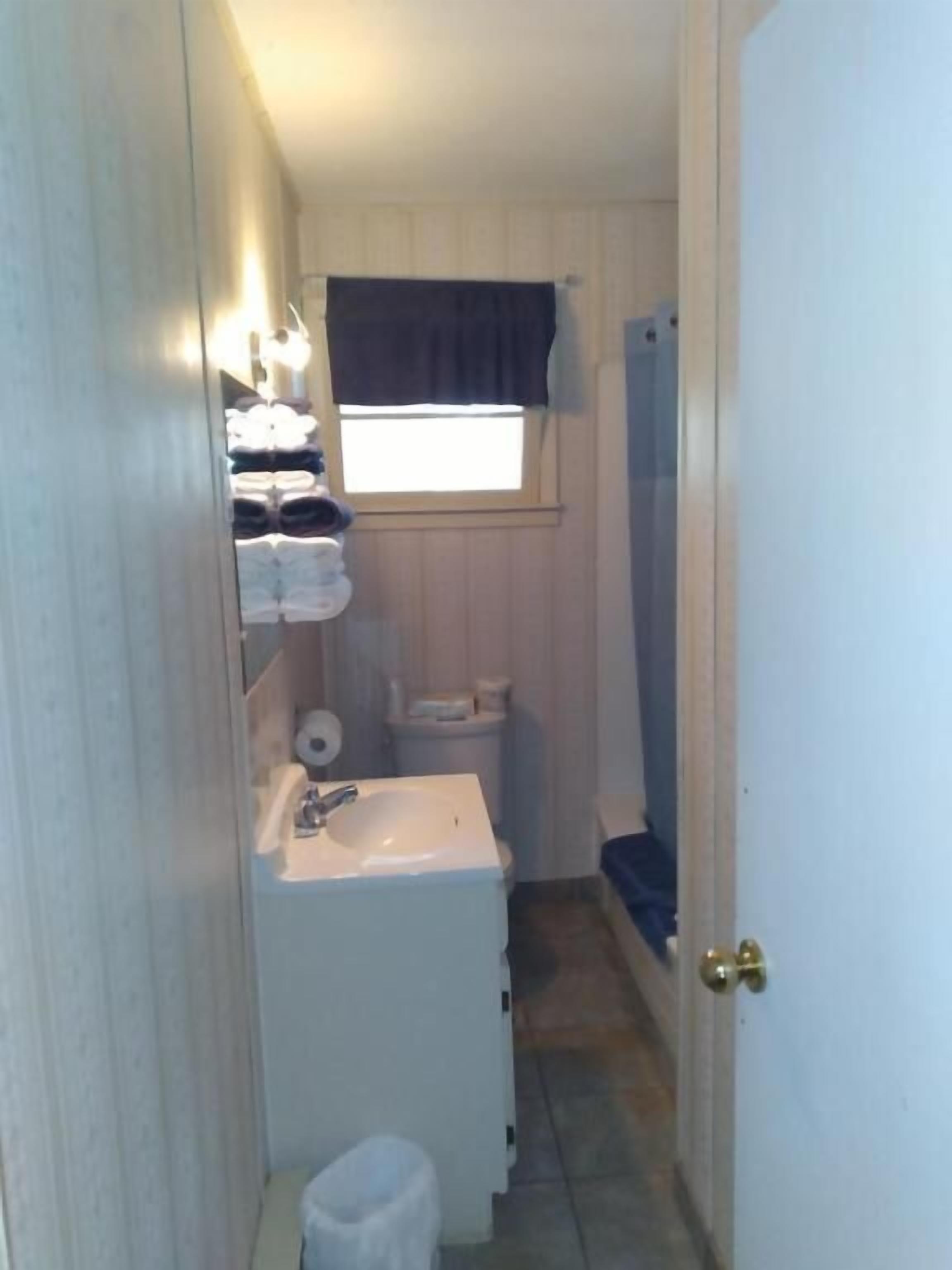 free toiletries, towels, soap, shampoo