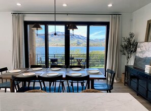 Dining - Luxury Lake Front Ski Home 5 min from SnowBasin (Huntsville)