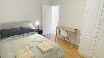 3 Schlafzimmer, Bügeleisen/Bügelbrett, Bettwäsche