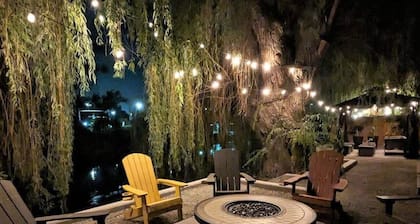 Waterfront Oasis with Pool, Hot Tub & Pet Friendly