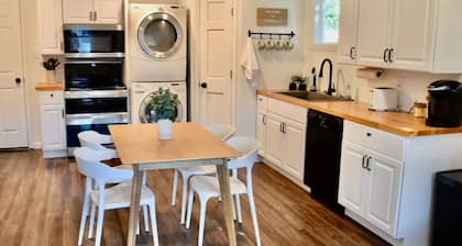 Cute tiny home with everything you need!