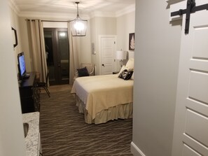 1 sovrum, skrivbord, strykjärn/strykbräda och gratis wi-fi