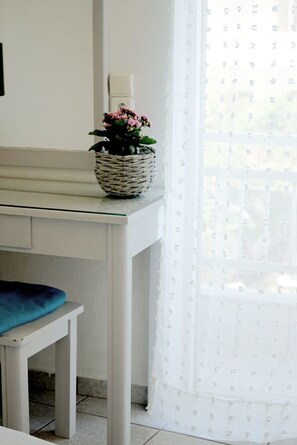 Lakens van Egyptisch katoen, luxe beddengoed, een kluis op de kamer