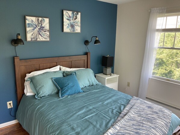 2 bedrooms, desk, iron/ironing board, free WiFi - Secluded Country Farm Estate (Westminster)