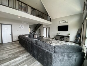 Smart TV - Lakeside Lookout 3 Bedroom (Ontonagon)