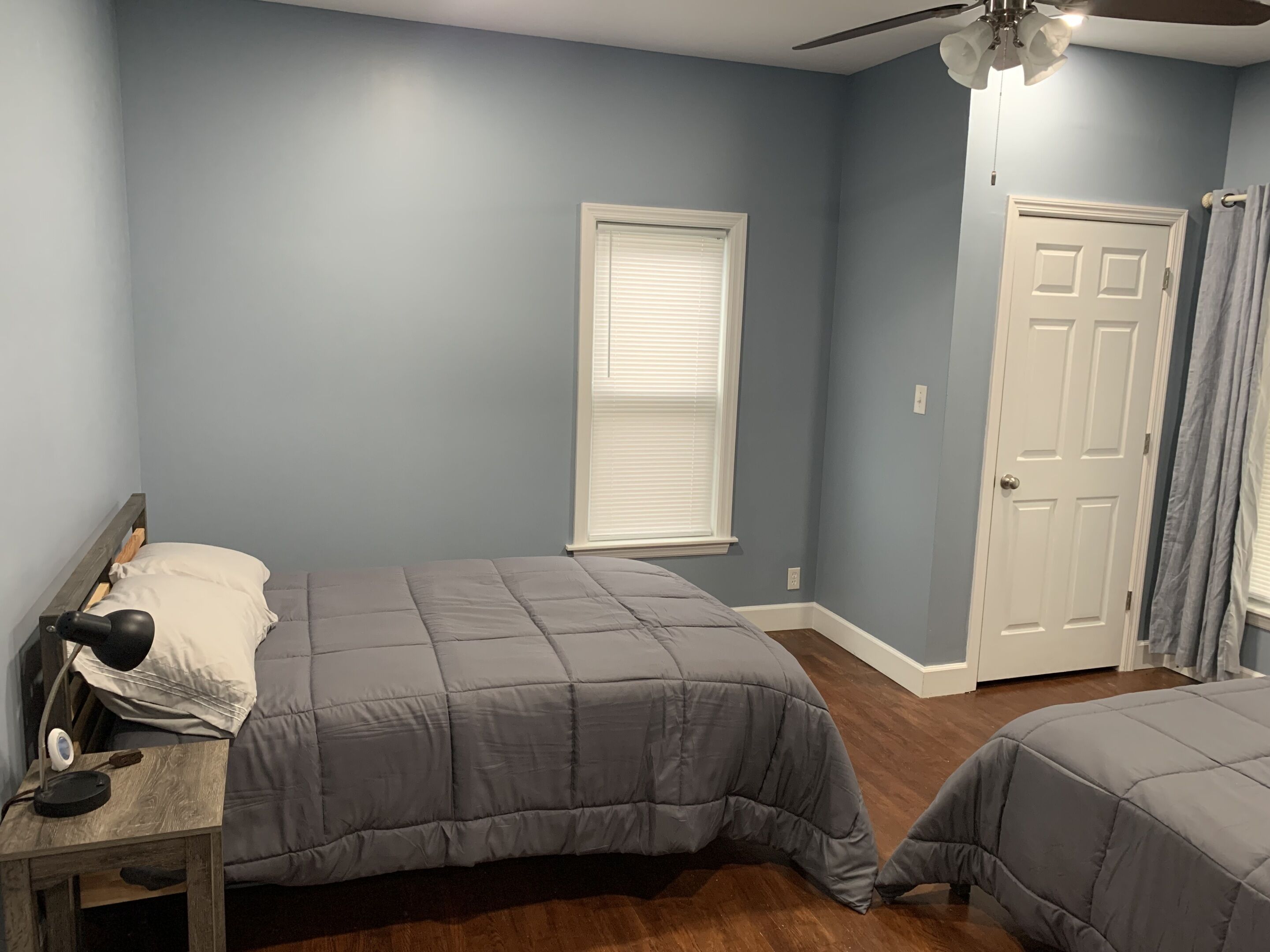 3 bedrooms, internet, bed sheets