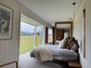 4 bedrooms, iron/ironing board, WiFi, bed sheets - Nalya Kangaroo Valley - Stunning house & views (Kangaroo Valley)