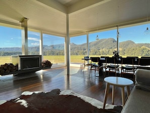 Interior - Nalya Kangaroo Valley - Stunning house & views (Kangaroo Valley)