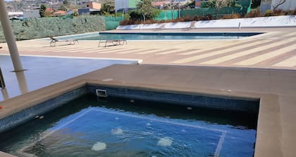 Best Location in Santa Ana - Great Views AC|GYM|Pool