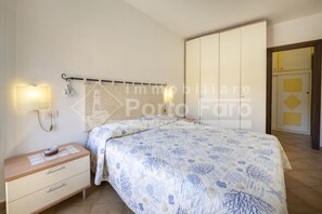 1 chambre, fer et planche à repasser, Wi-Fi