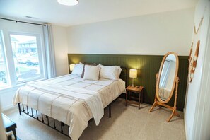 3 bedrooms, iron/ironing board, travel cot, free WiFi