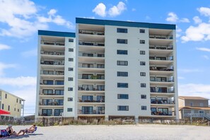 Exterior - Superb oceanfront condo w/pool, sundeck, private balcony near pier for fishing, walking, crabbing (North Myrtle Beach)