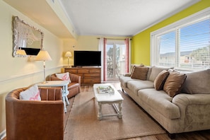 TV - Your Classic Oceanfront Retreat in North Myrtle Beach! (North Myrtle Beach)