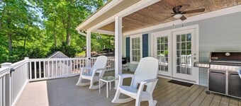 Lake Norman Retreat w/ Dock ~ 1 Mi to Marina!