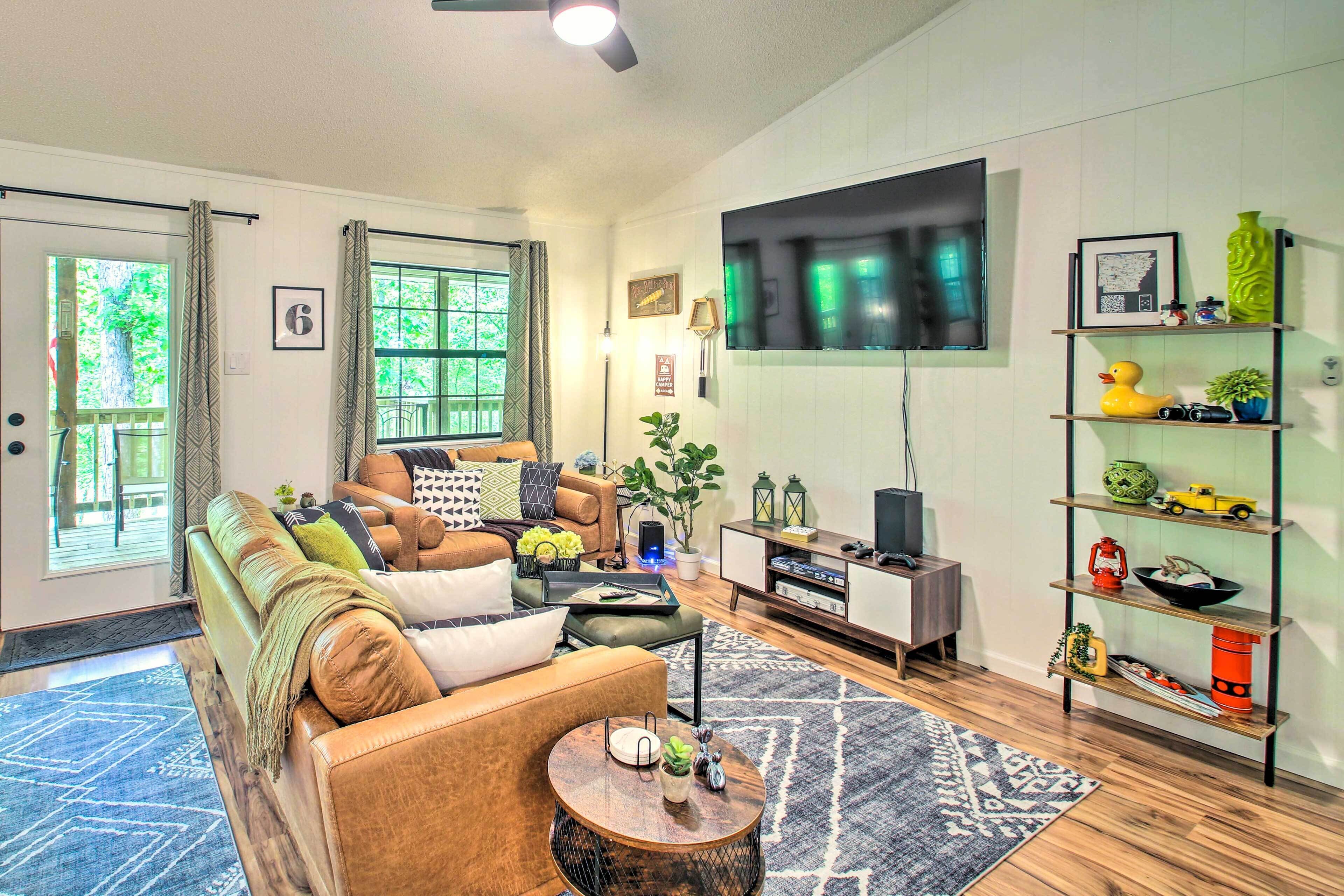 Hot Springs Home w/ Deck + Resort Amenities!
