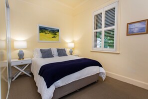 3 Schlafzimmer, Schreibtisch, Bügeleisen/Bügelbrett, kostenloses WLAN