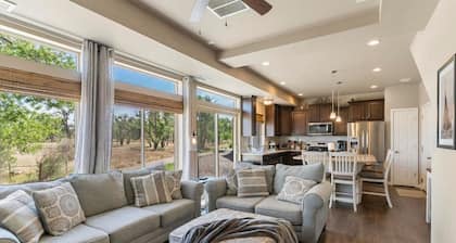 Stylish 3 Bedroom Home with Rooftop Deck