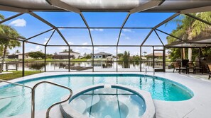Beheizter Pool