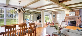 Quaint Woodstock Escape - 2 Mi to Tinker St!