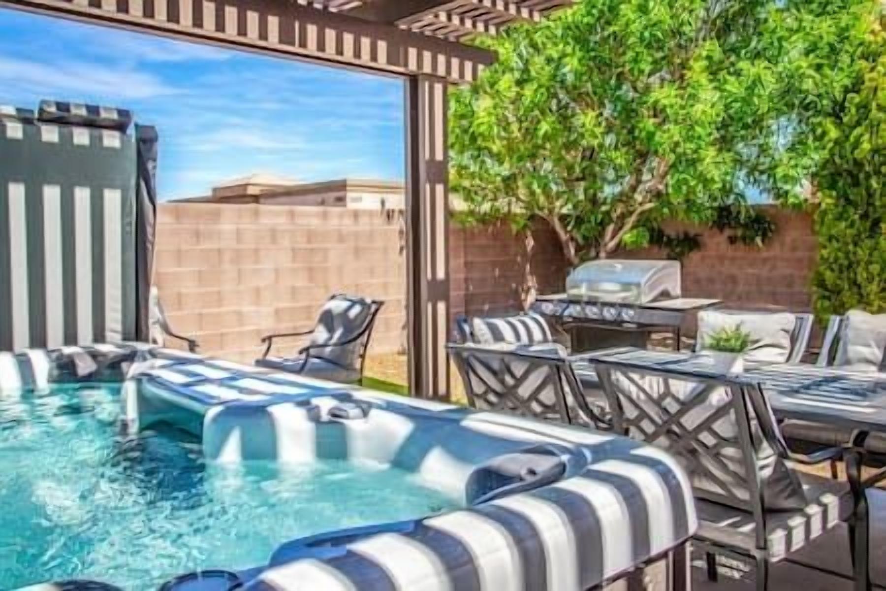 ❤️Cozy Chic 3BR Home w/ Pool Table and Hot Tub