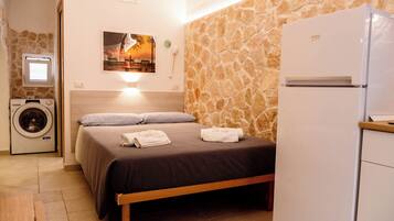 1 camera, una cassaforte in camera, Wi-Fi gratuito, lenzuola