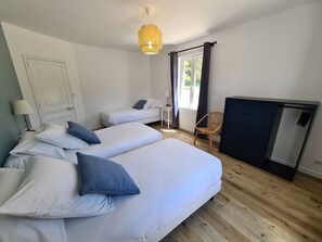 2 bedrooms, free WiFi, bed sheets