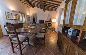 Interior - Typical Tuscan Cottage with swimming pool and park, five minutes from San Galgano (Monticiano)
