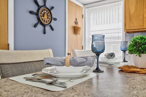 Dining - Ocean Isle Beach Getaway Is A Slice Of Heaven (Ocean Isle Beach)