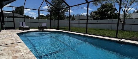 Piscine extérieure, piscine chauffée