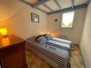 2 bedrooms
