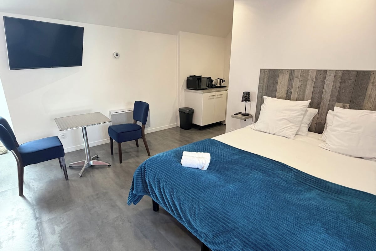 Premium Double or Twin Room, Refrigerator & Microwave, Garden View