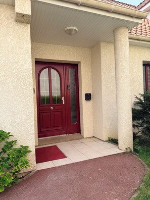 Exterior -  Aux Charmes (Isques)