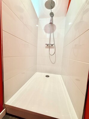 Premium Double or Twin Room, Refrigerator & Microwave, Garden View | Bathroom | Free toiletries, hair dryer, towels, soap -  Aux Charmes (Isques)