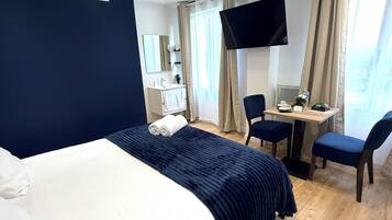 Ropa de cama de alta calidad, colchones con efecto memoria y minibar