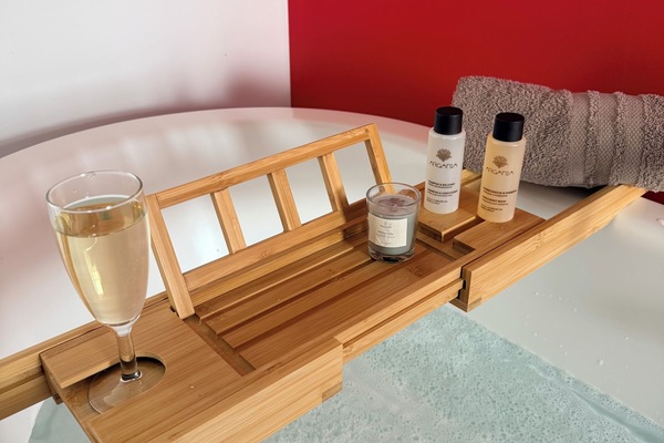 Premium Double or Twin Room, Refrigerator & Microwave, Garden View | Bilik Mandi | Kelengkapan dandanan diri percuma, pengering rambut, tuala disediakan