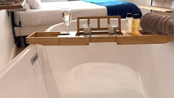 Superior Double Room, 1 Queen Bed, Refrigerator & Microwave, Garden View | Premium bedding, memory-foam beds, laptop workspace, blackout curtains