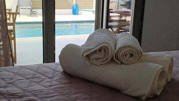 1 bedroom, in-room safe, soundproofing, free WiFi